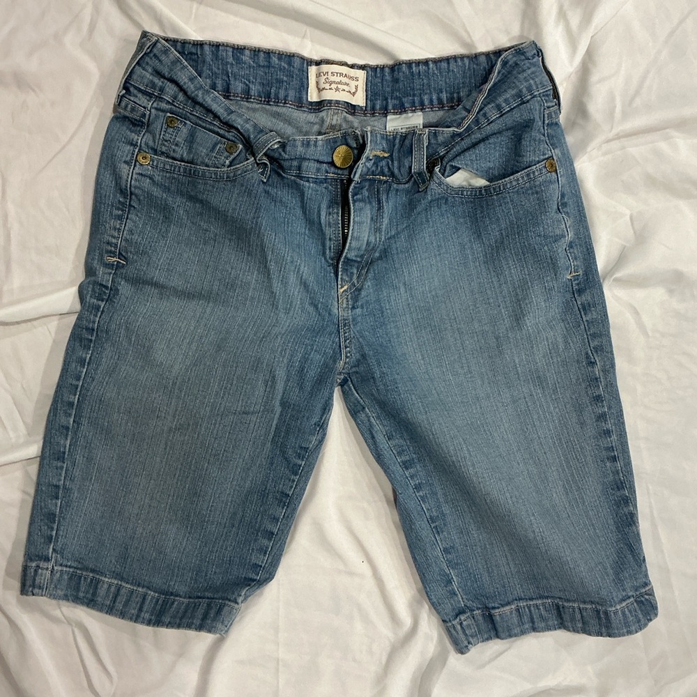 Levi's Blue Jean Shorts Classic Denim Style